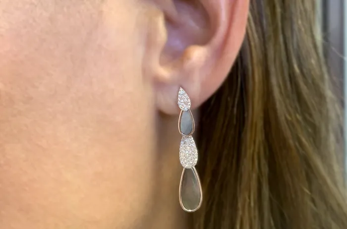 Albert Hern Earrings Earrings 14kt Gold Mother of Pearls Diamonds Pears Drop Albert Hern Earrings Earrings 14kt Gold Mother of Pearls Diamonds Pears Drop