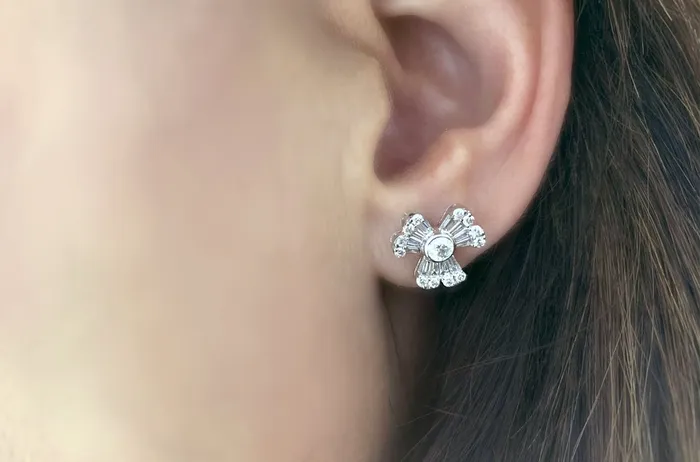 Albert Hern Earrings Earrings 18kt Gold Diamonds Flower Stud